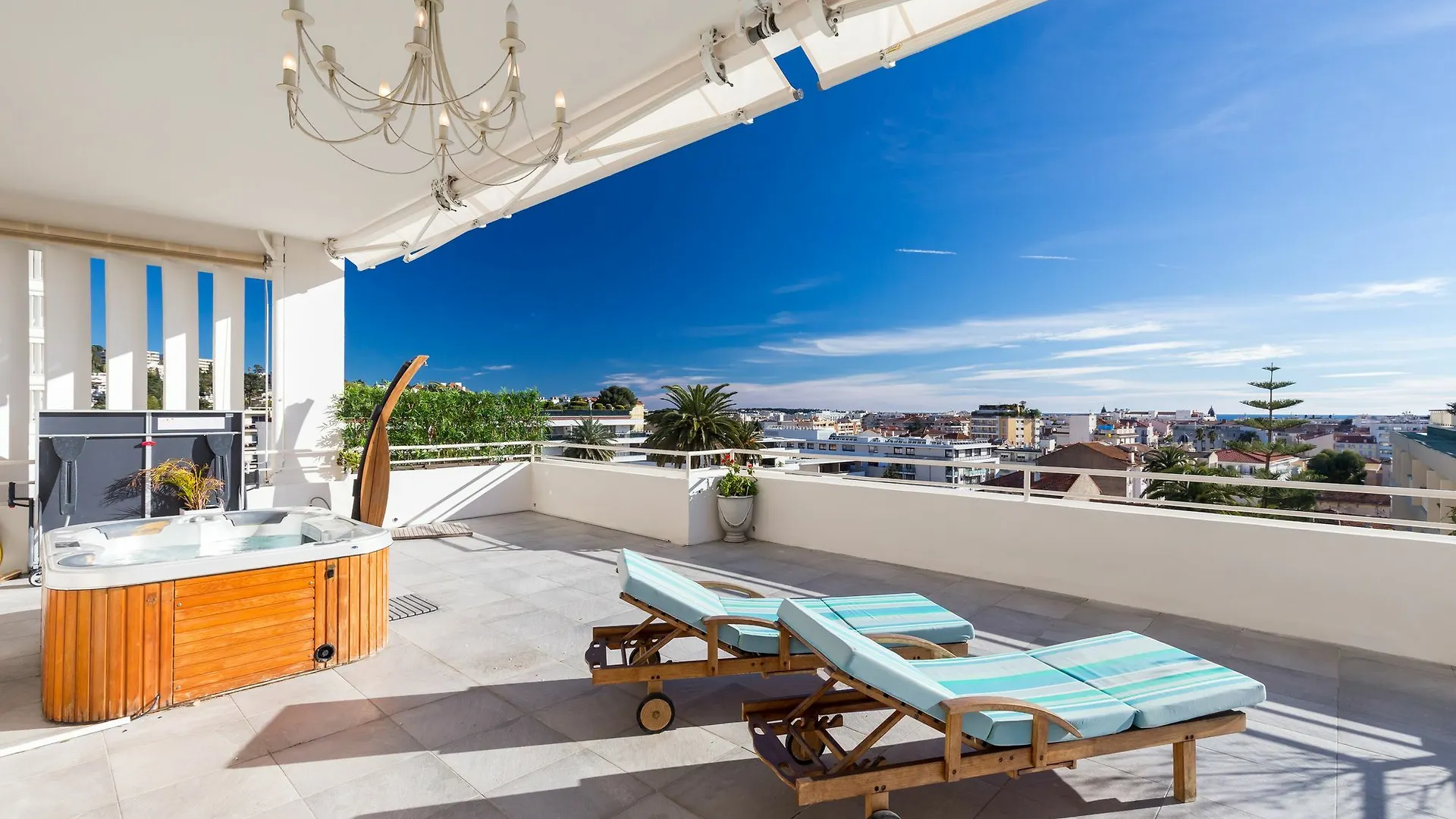 Vip Apartment Cannes 0*,