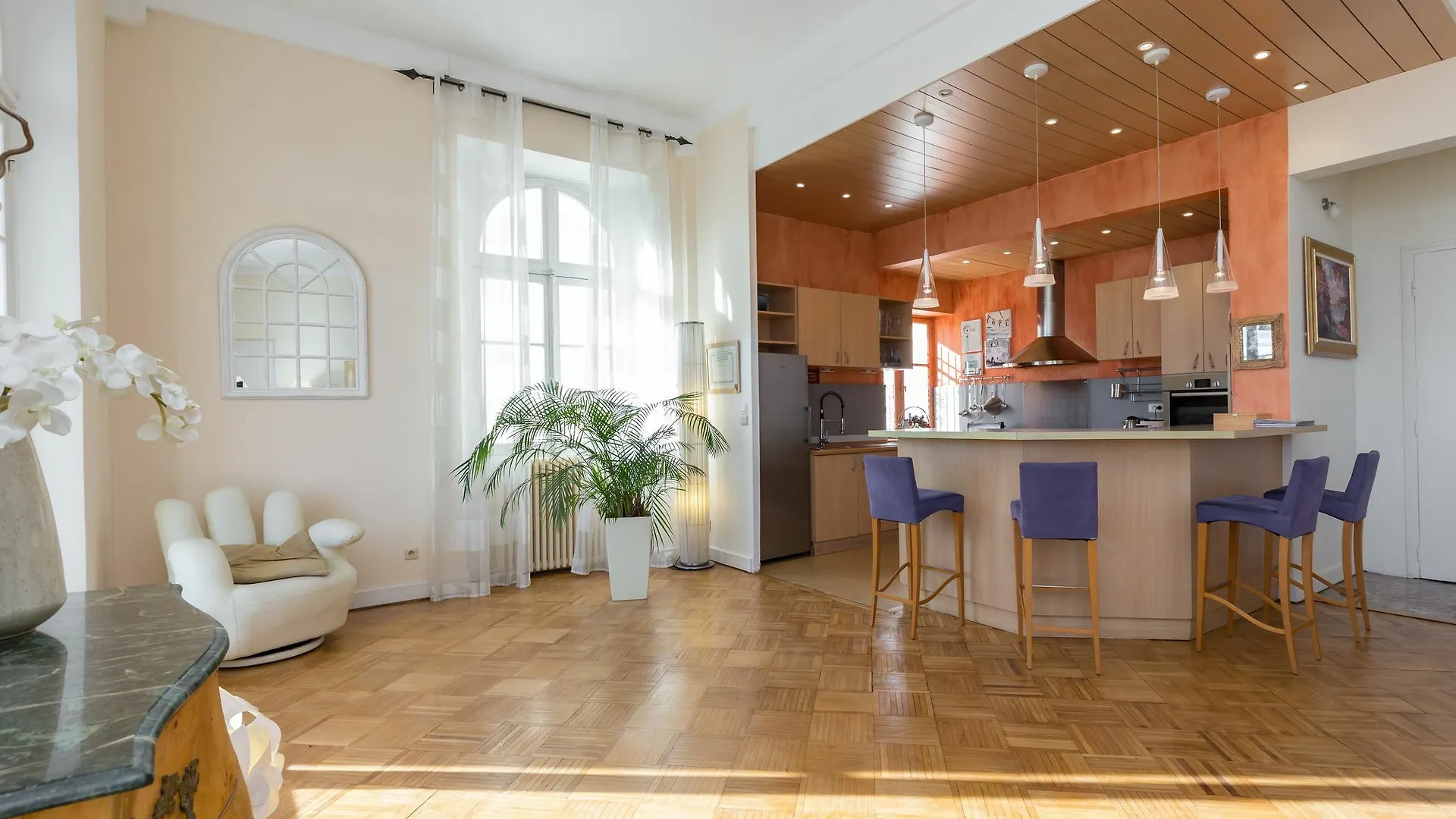 Vip Apartment Cannes 0*,  France